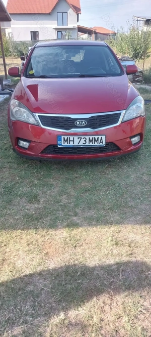 Kia Ceed 1.6 Diesel  Benzen 2010, Întreținută, baterie noua și cauciucuri noi - imagine 10