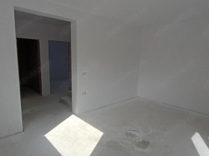 Sanandrei, Duplex pe Etaj, Drum Asflatat, Bucatarie Separata - imagine 9