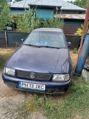 Vand voswagen  polo,1000cc, benzina,preț 550 euro,tel.0734235820