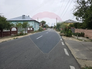 Casă / Vilă cu 5 camere de vânzare - imagine 3