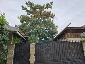 Casă / Vilă cu 5 camere de vânzare - imagine 2