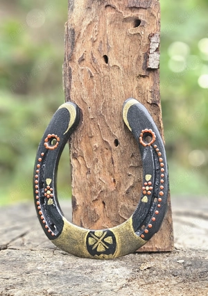 Potcoavă autentică, pictată manual   cadoul care aduce noroc !