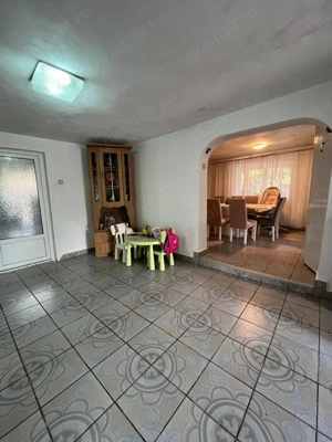 Propietar vand casa  spatioasa - imagine 3