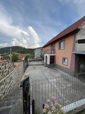 Propietar vand casa  spatioasa - imagine 2