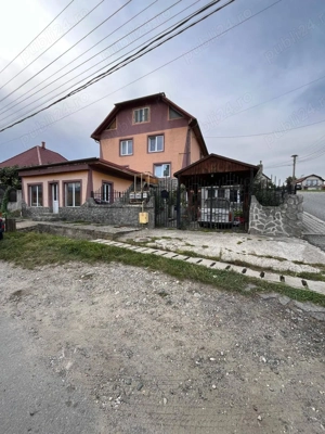 Propietar vand casa  spatioasa