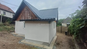 Casuta traditionala de vanzare in Saliste - imagine 7