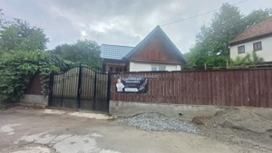 Casuta traditionala de vanzare in Saliste - imagine 11