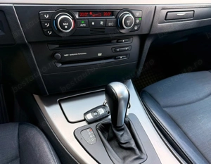 BMW Seria 3 320d DPF Touring Aut. - imagine 3