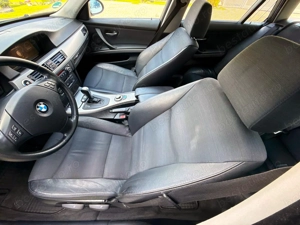 BMW Seria 3 320d DPF Touring Aut. - imagine 14