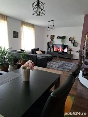 vand casa com Săndulesti - imagine 3