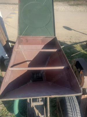 Vând semănătoare porumb - imagine 2