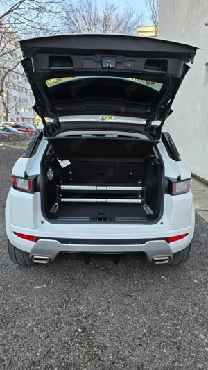 Land Rover Range Rover Evoque 2.0 D180 R-Dynamic S    sau la schimb  cu o masina mai mica  - imagine 6