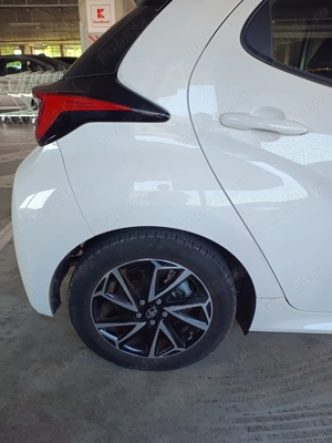 Auto Toyota YARIS 1,5 Hybrid, 2023 - imagine 5