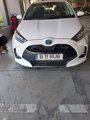 Auto Toyota YARIS 1,5 Hybrid, 2023 - imagine 9