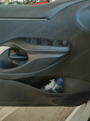 Auto Toyota YARIS 1,5 Hybrid, 2023 - imagine 10