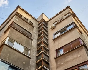 Închiriez spațiu birou (apartament la parter)