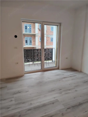 Apartament 2 camere - finalizat - centrala proprie - balcon - loc de parcare inclus