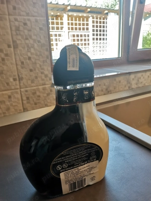 Vând Sheridan's de 1l