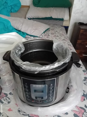 multucooker pressure king pro 5 litri 900 watt nou