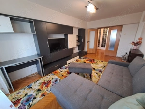 3 cam decomandat, Aradului-Piata Verde , 2 bai, centrala proprie