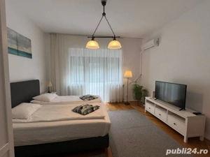 Proprietar inchiriez Studio in Blocul Florentin ,  Parcul Cismigiu - imagine 2