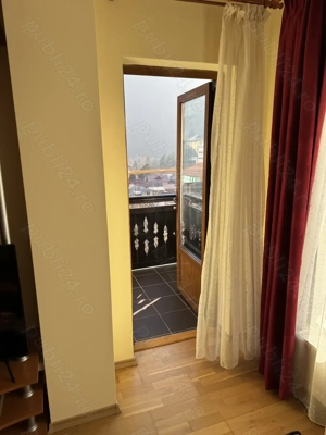 Vand apartament 2 camere decomandat in Sinaia - imagine 10