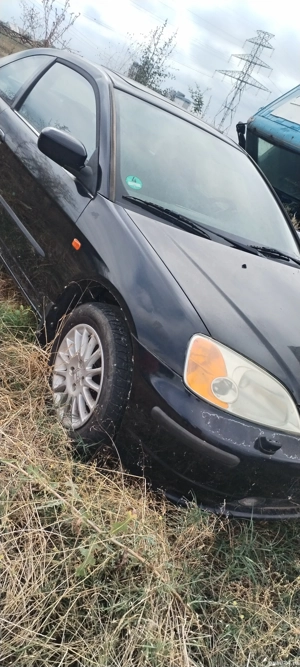 Mașina cu interior curat - imagine 5