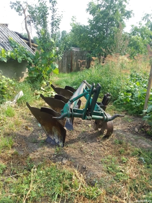 Tractor U650 - imagine 3