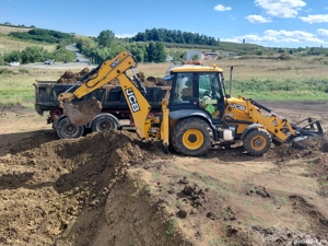 Buldoexcavator de Inchiriat