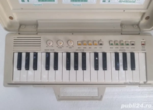 mini orga Yamaha Portasound PS1