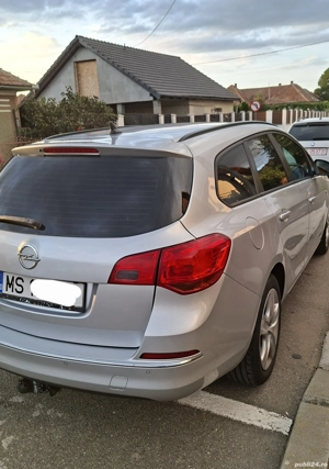 Opel astra j 1.6 cdti Sports Tourer - imagine 4 Opel astra j 1.6 cdti Sports Tourer - imagine 4