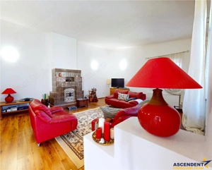 Tur LIVE!Casa cu arhitectura traditionala, curte spatioasa,foisor,Rucar-Bran - imagine 13