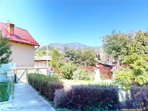 Tur LIVE!Casa cu arhitectura traditionala, curte spatioasa,foisor,Rucar-Bran - imagine 18