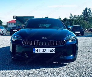 Kia Stinger GT   Performanță, full dotări, km reali