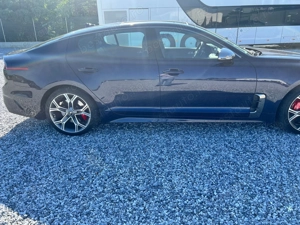 Kia Stinger GT   Performanță, full dotări, km reali  - imagine 3