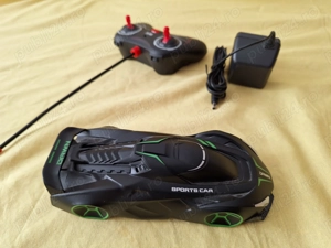 Masinuta cu telecomanda, acumulator si incarcator acum