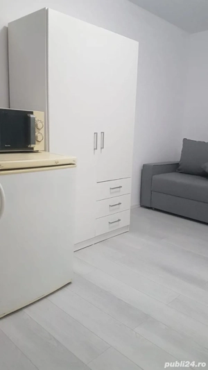 ofer spre inchiriere garsoniera la casa,cu intrare separata