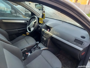 Dezmembrez opel astra h