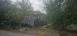 Casă Bătrânească + Teren Arabil