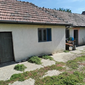 Vând casă de locuit. - imagine 8