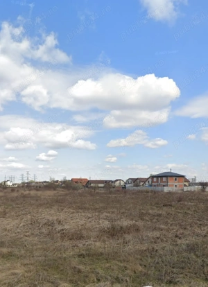 Proprietar vand teren construibil