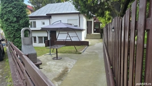 Pensiune cu 2 apartamente independente (total 8 camere) in Poiana Tapului