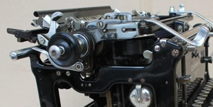 Masina de scris Continental an 1916 - imagine 5