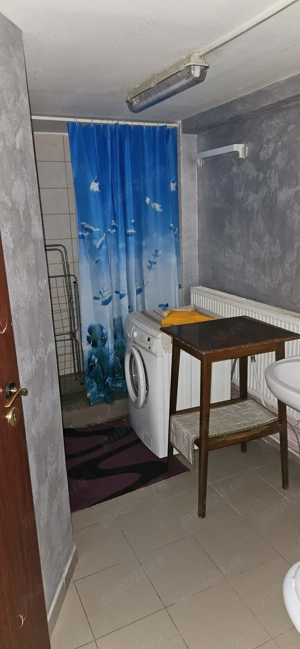 închiriez garsonieră 