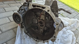 Vand cutie viteze 5 trepte vw golf 5, 1,9d sau 1,6d (defecta) - imagine 3