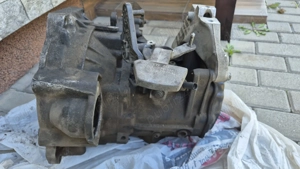 Vand cutie viteze 5 trepte vw golf 5, 1,9d sau 1,6d (defecta)