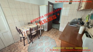 Apartament 3 Camere GĂVANA 3 Confort 1 Decomandat Etaj 2 An 1990 Spațios 80 Mp. Mobilat Și Utilat - imagine 7