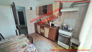 Apartament 3 Camere GĂVANA 3 Confort 1 Decomandat Etaj 2 An 1990 Spațios 80 Mp. Mobilat Și Utilat - imagine 6