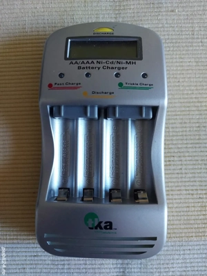 vind încarcator acumulatori pentru camere foto