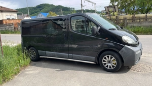Opel Vivaro 5 locuri